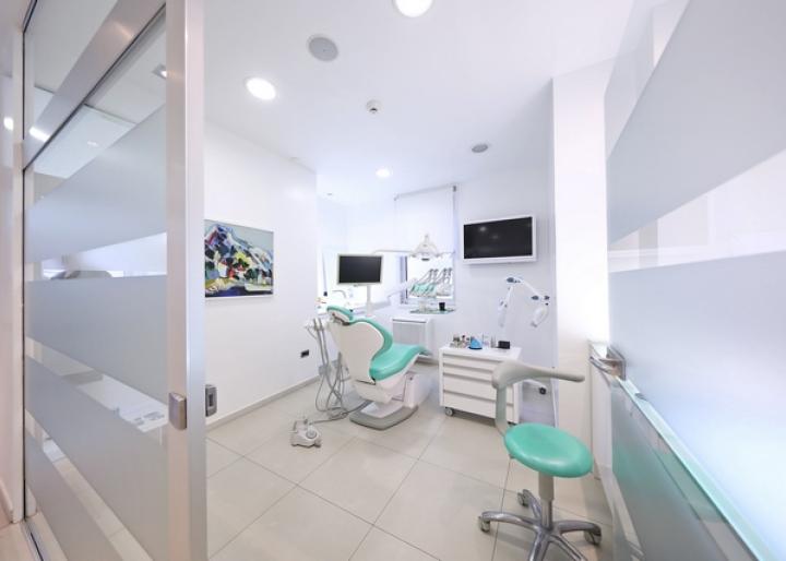 Dentalna klinika Sladović 5